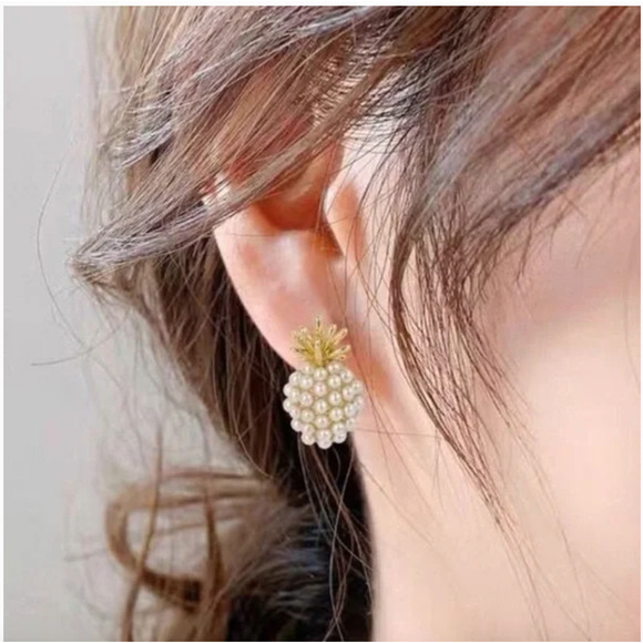 Pineapple Earrings Gold Stud Pearl Post Earrings Minimalist Jewelry - Picture 3 of 8